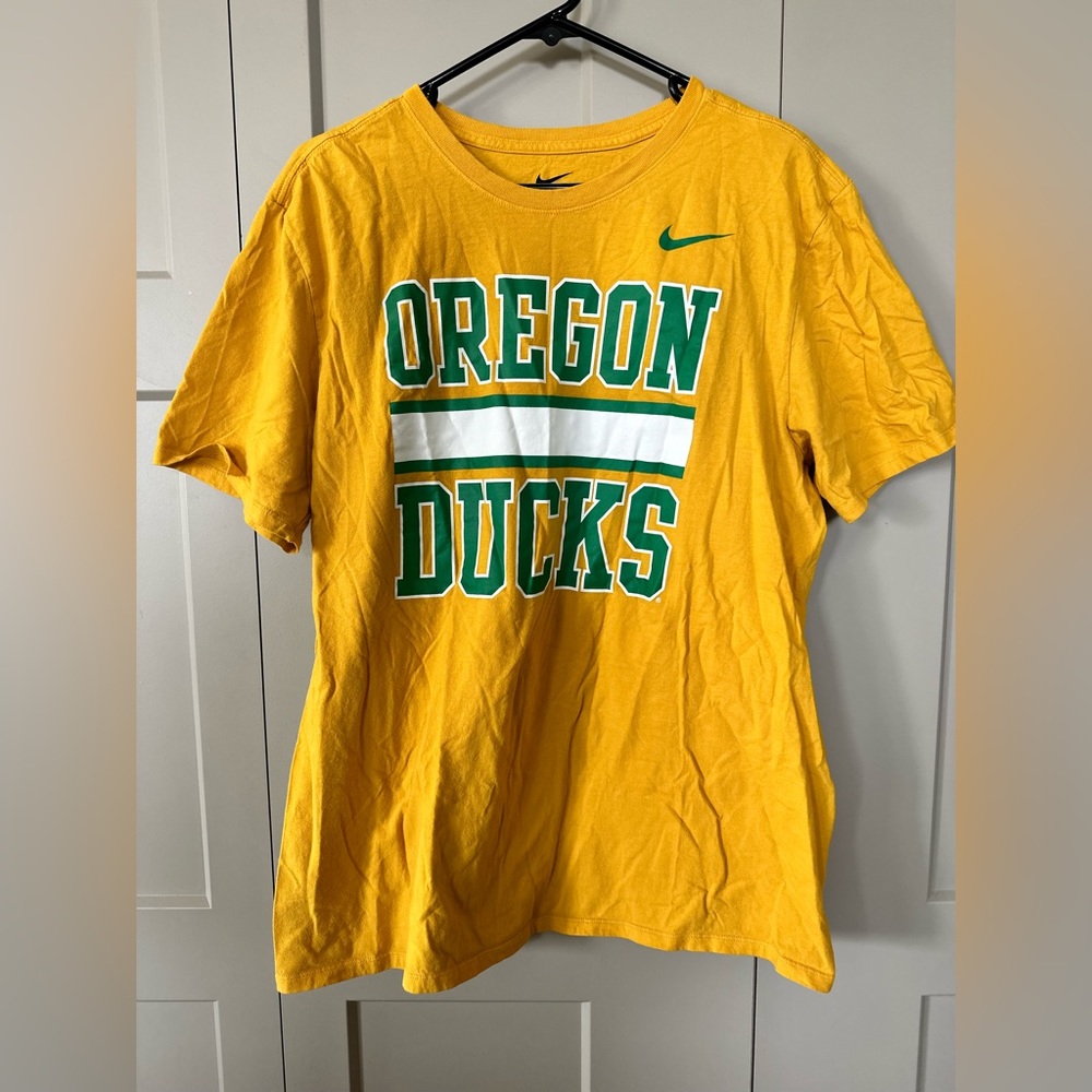 Oregon Ducks limited edition throwback T